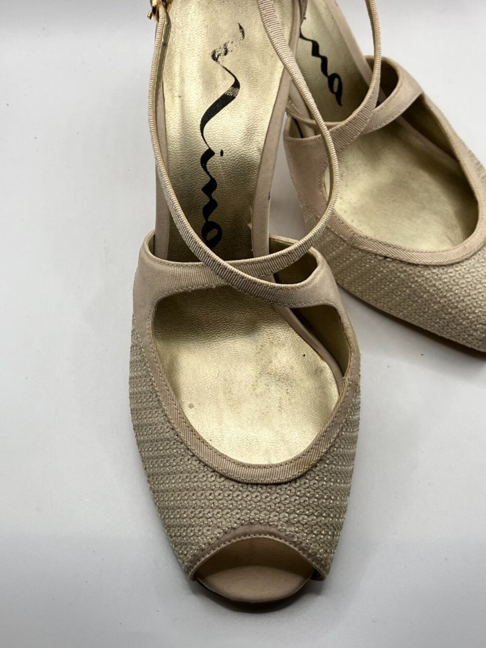 Nina Beige Satin Heels Peep Toe Like New Size 8.5 Like New 3.5-in heel